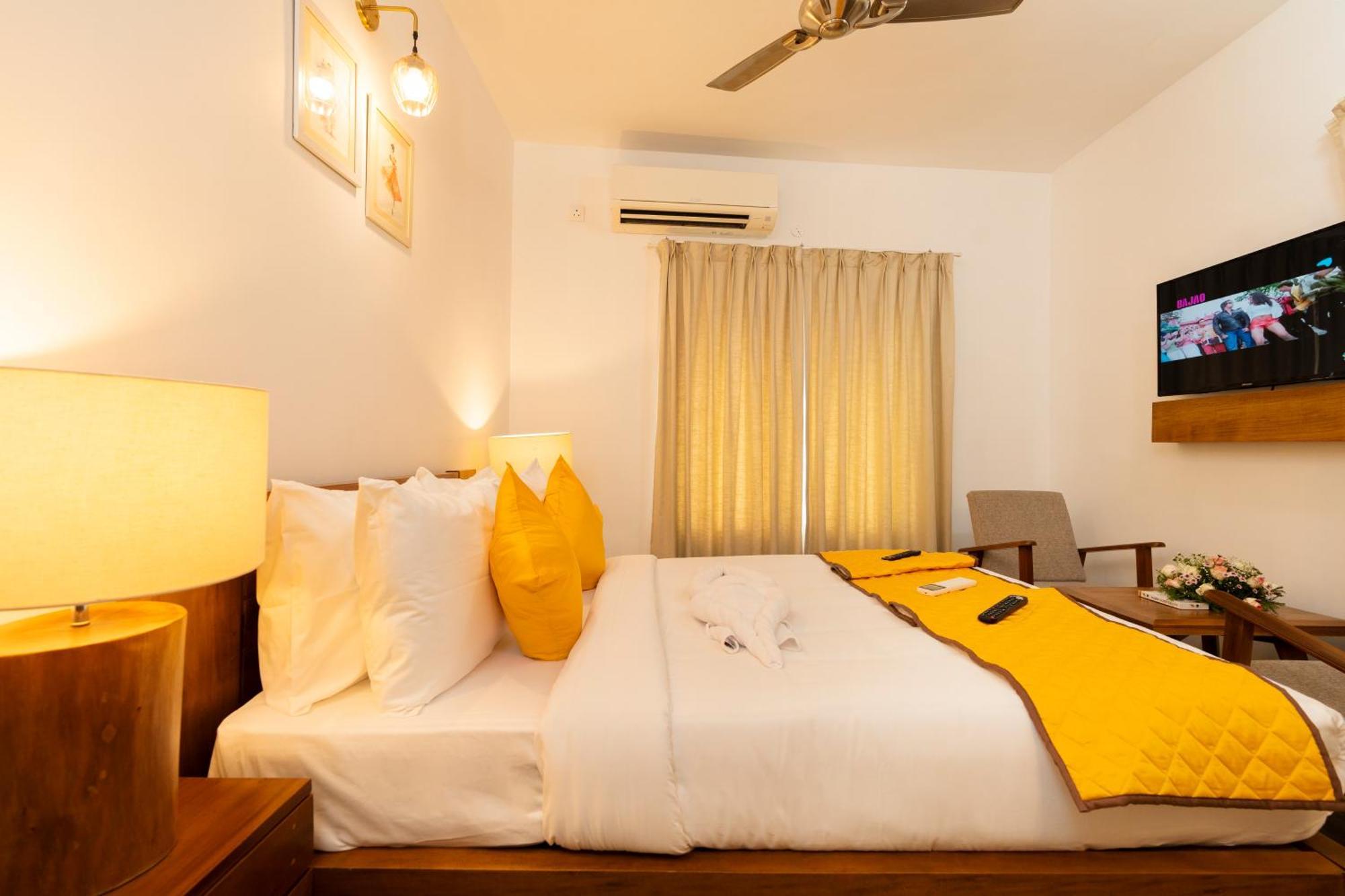 Solo Inn By Hawk Hospitality Kochi ภายนอก รูปภาพ