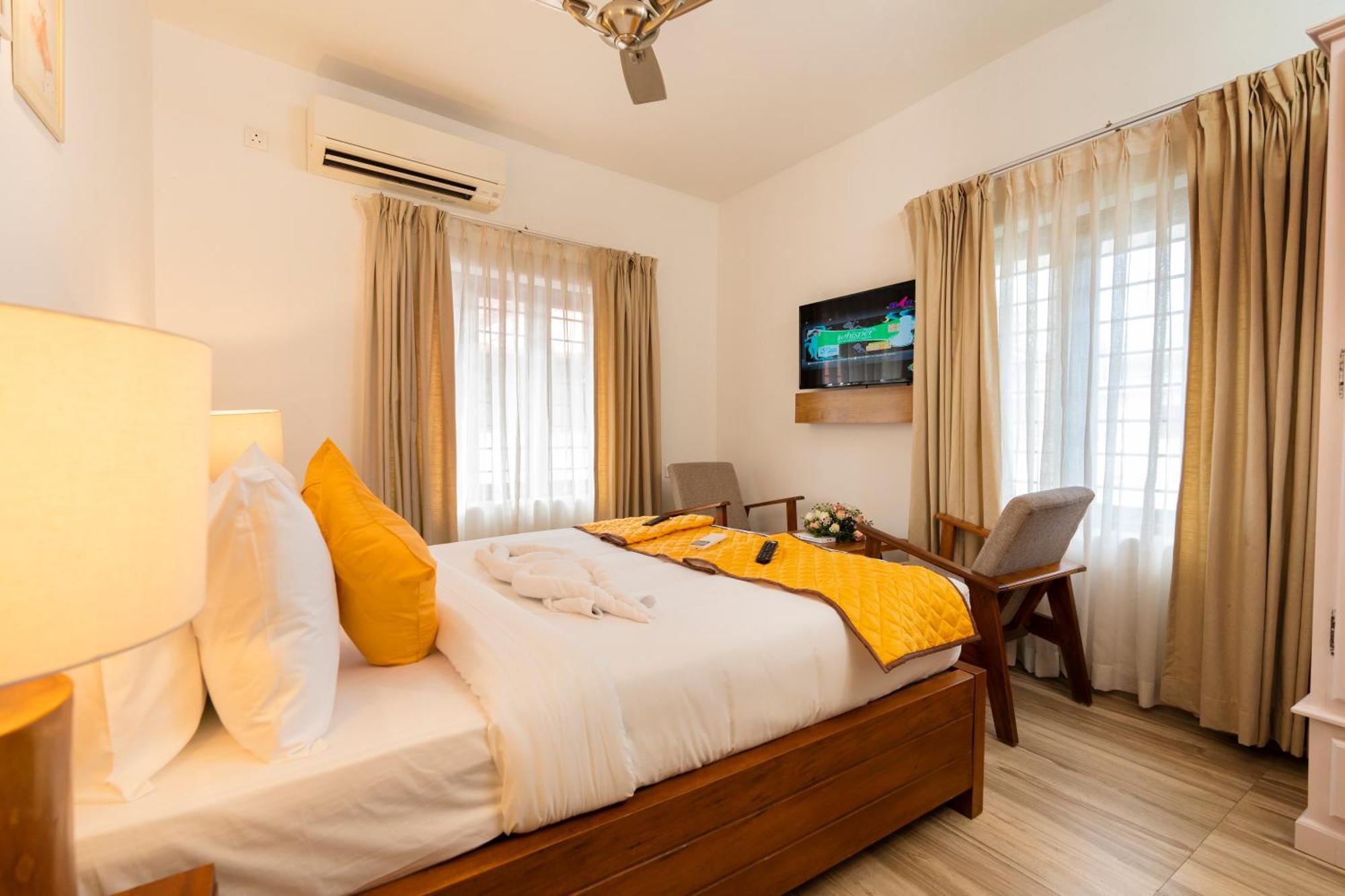 Solo Inn By Hawk Hospitality Kochi ภายนอก รูปภาพ