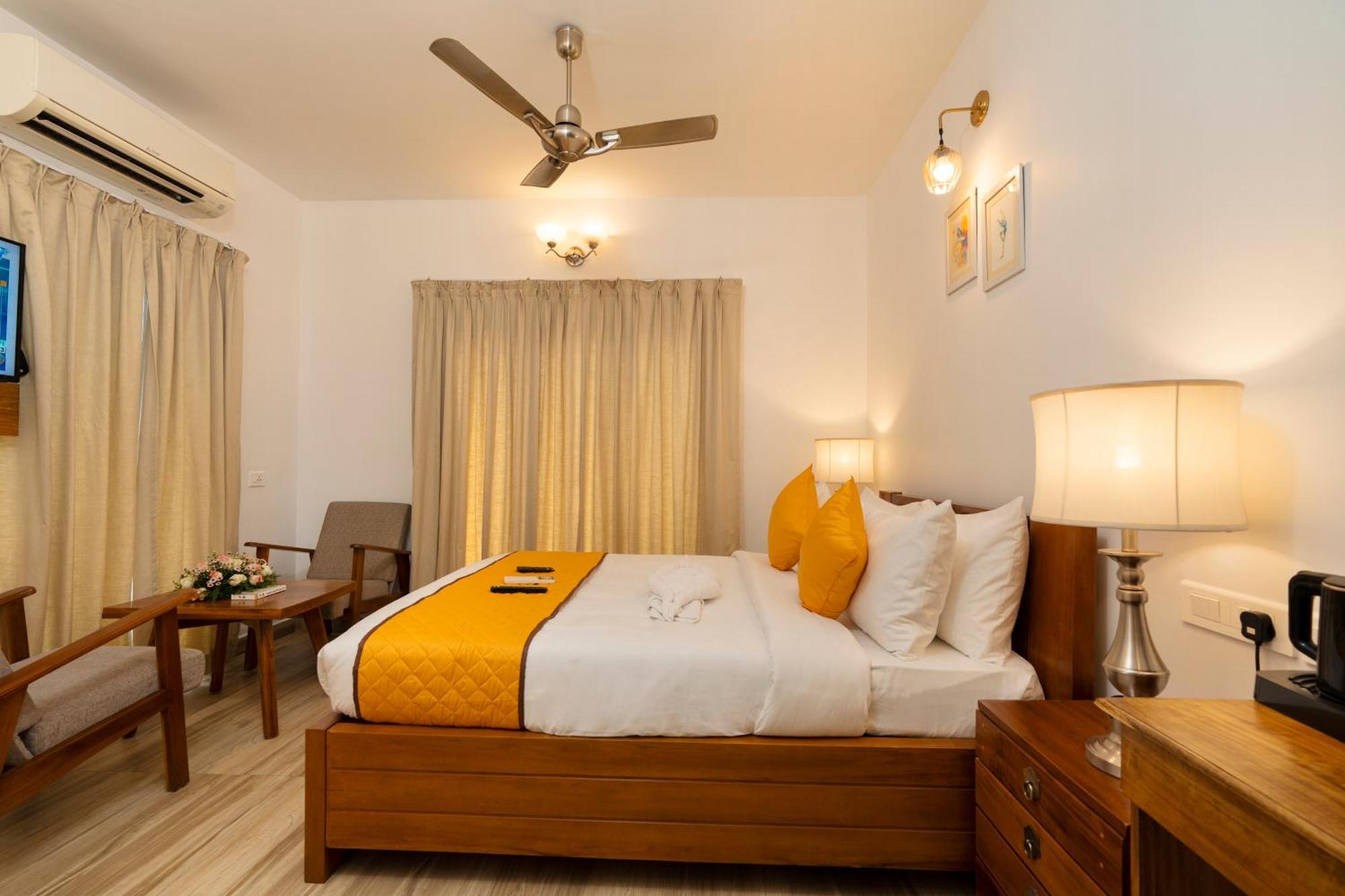 Solo Inn By Hawk Hospitality Kochi ภายนอก รูปภาพ