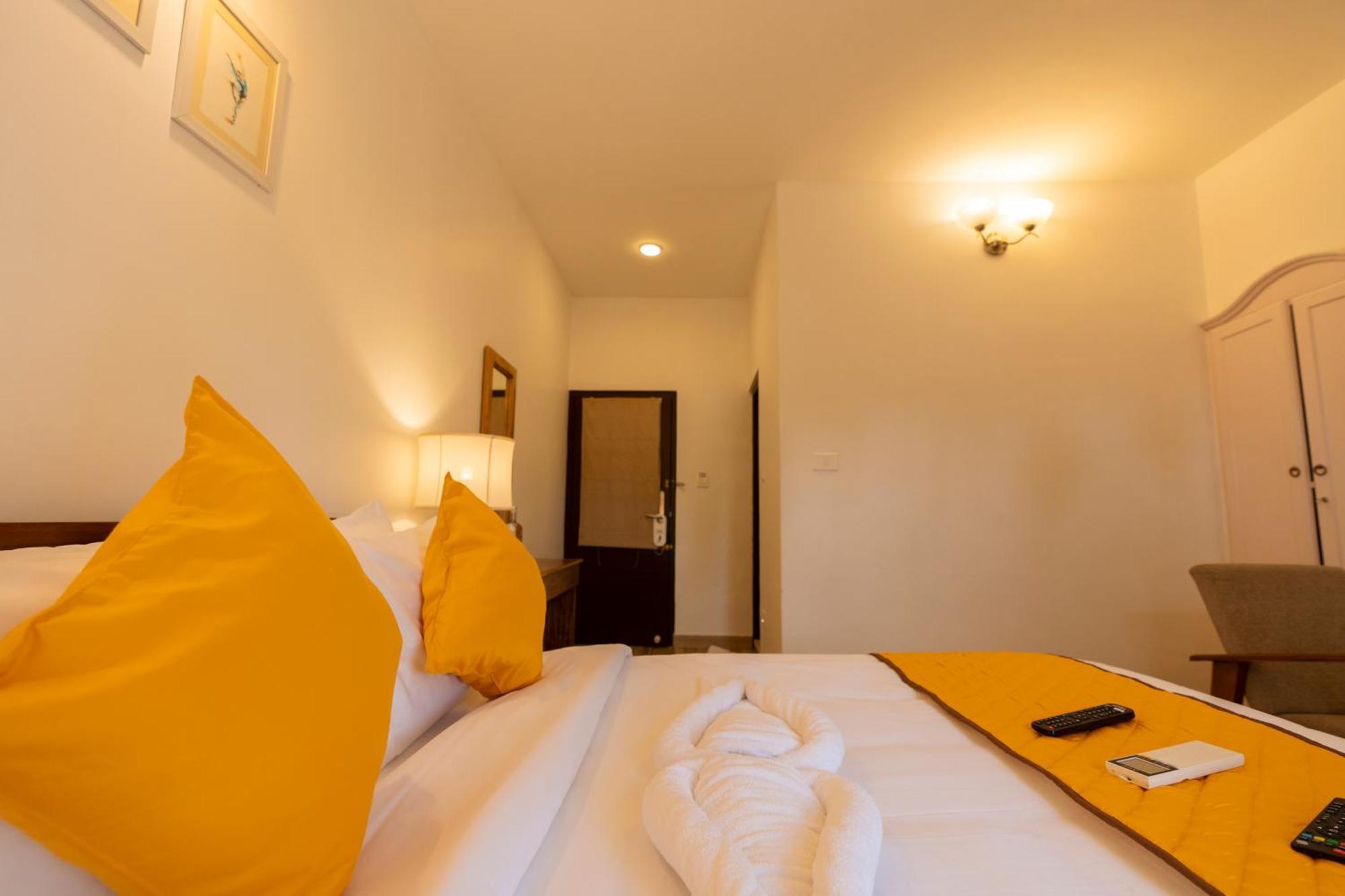 Solo Inn By Hawk Hospitality Kochi ภายนอก รูปภาพ