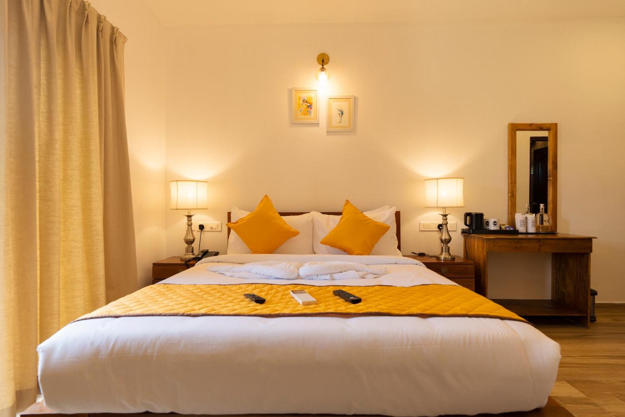 Solo Inn By Hawk Hospitality Kochi ภายนอก รูปภาพ