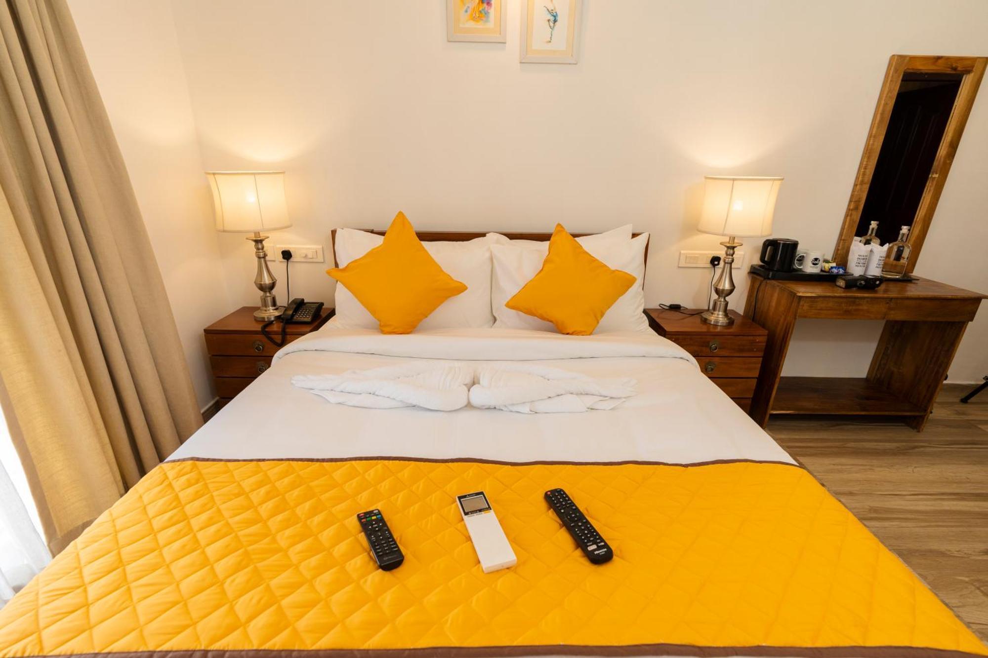 Solo Inn By Hawk Hospitality Kochi ภายนอก รูปภาพ