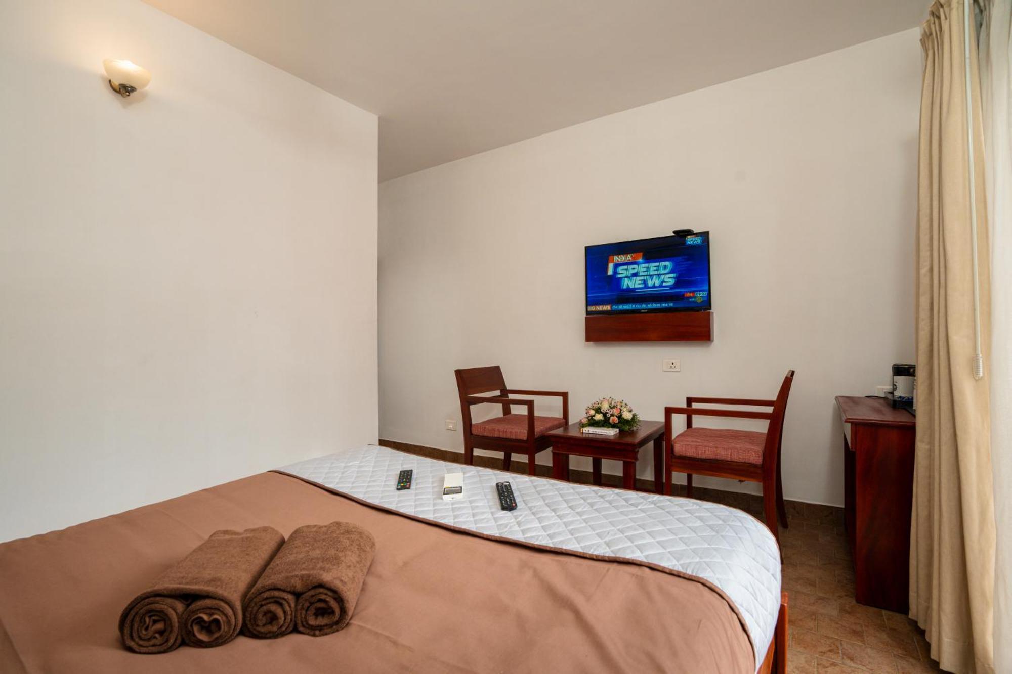 Solo Inn By Hawk Hospitality Kochi ภายนอก รูปภาพ