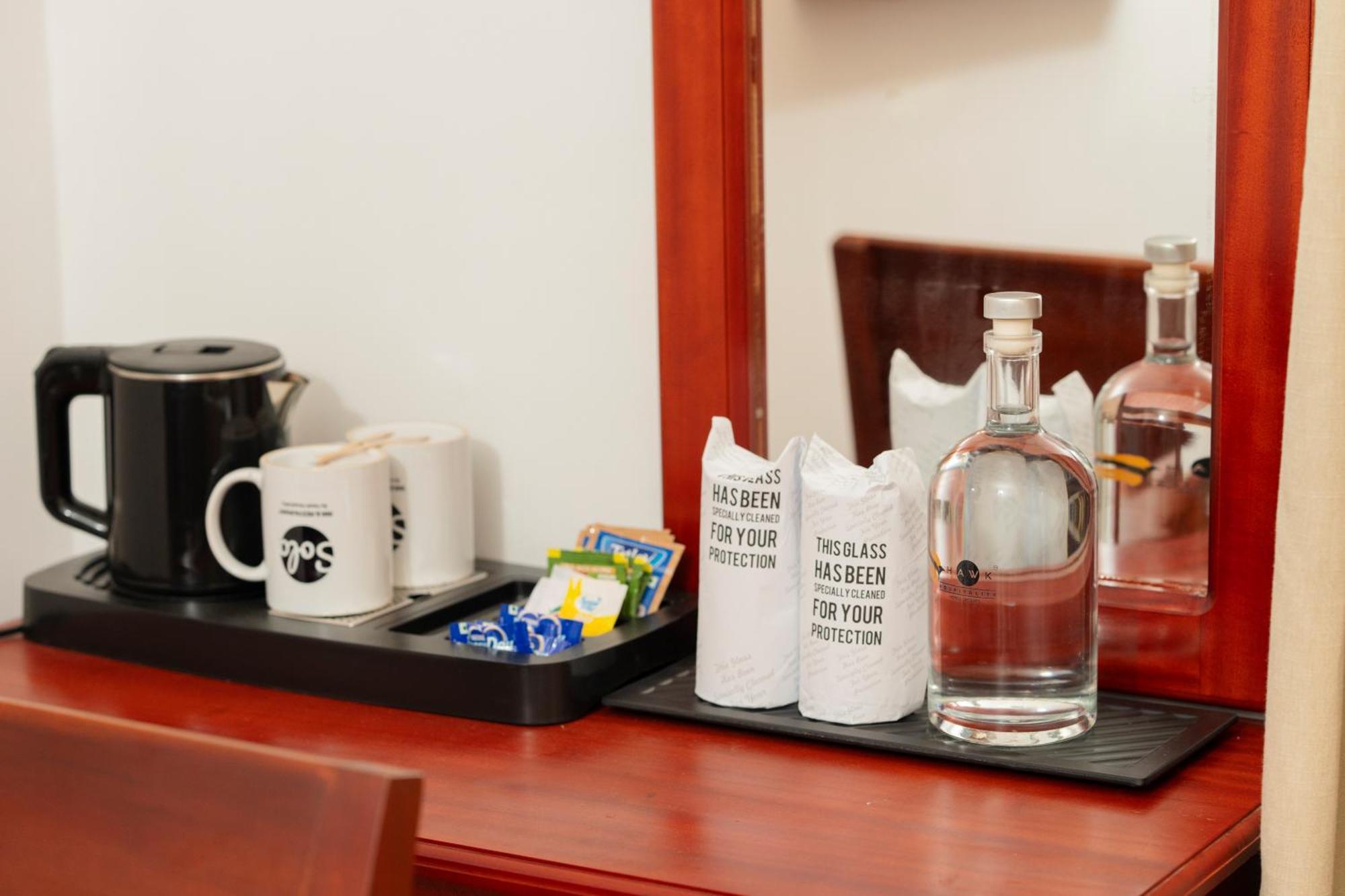 Solo Inn By Hawk Hospitality Kochi ภายนอก รูปภาพ